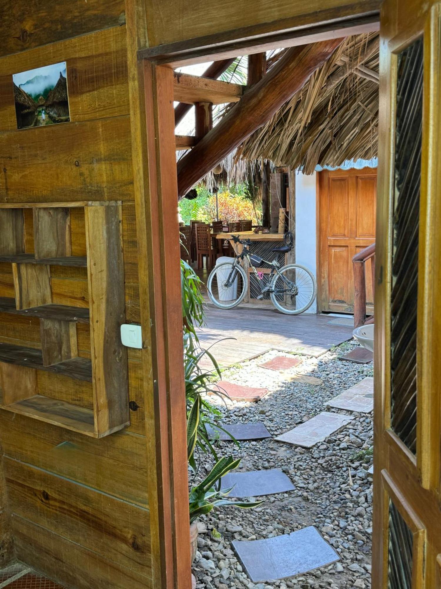 Hostal Nibuni Паломино Экстерьер фото