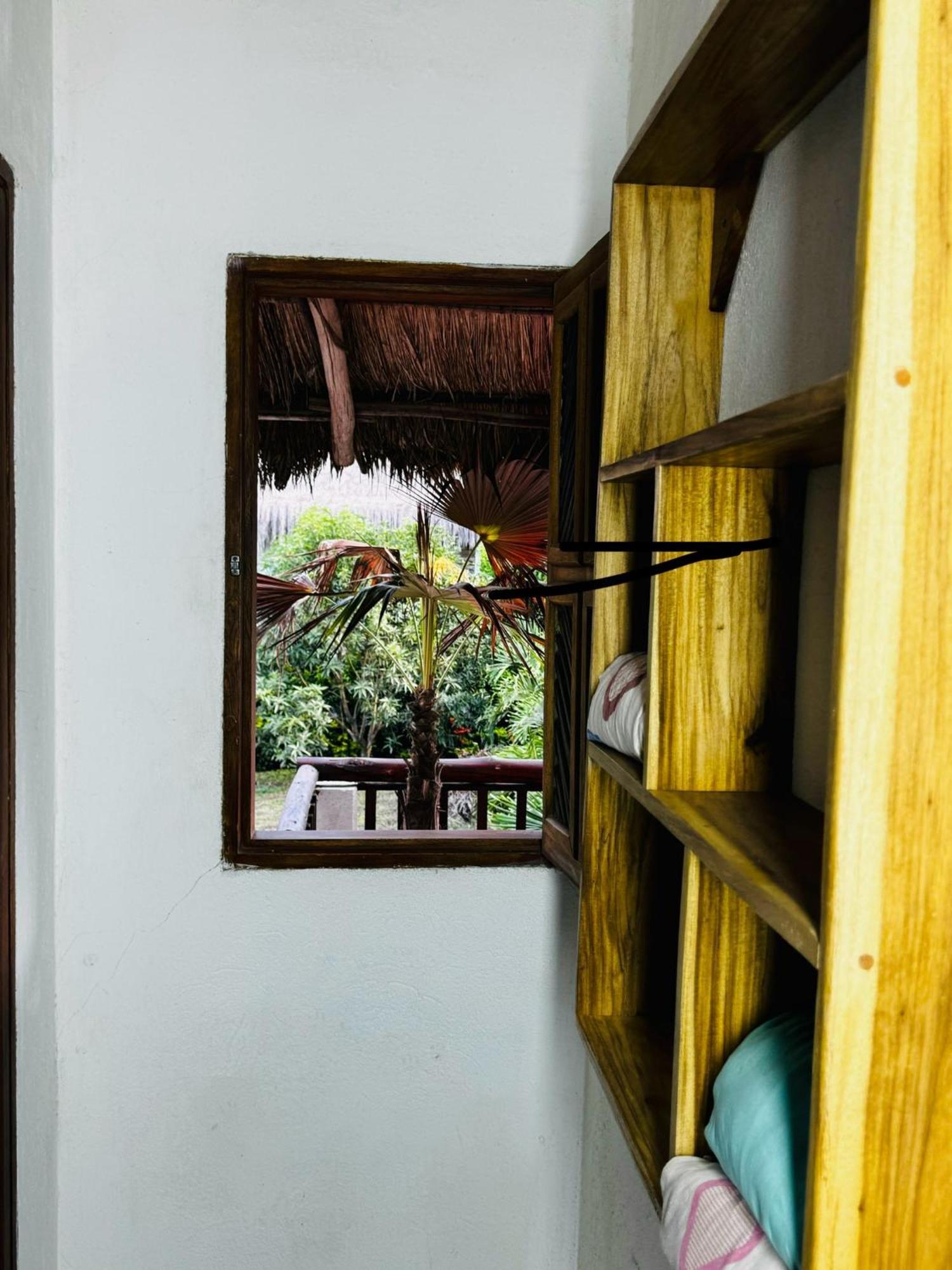 Hostal Nibuni Паломино Экстерьер фото